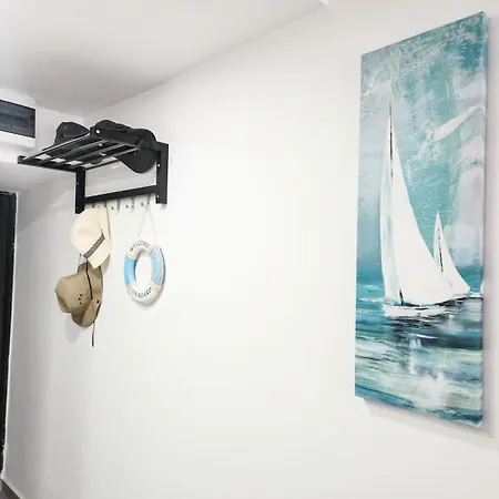 Sea View Apartment-3 -106 דירה *